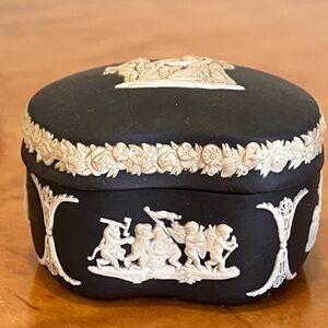 Vintage Wedgewood Black Jasperware Trinket Keepsake Box